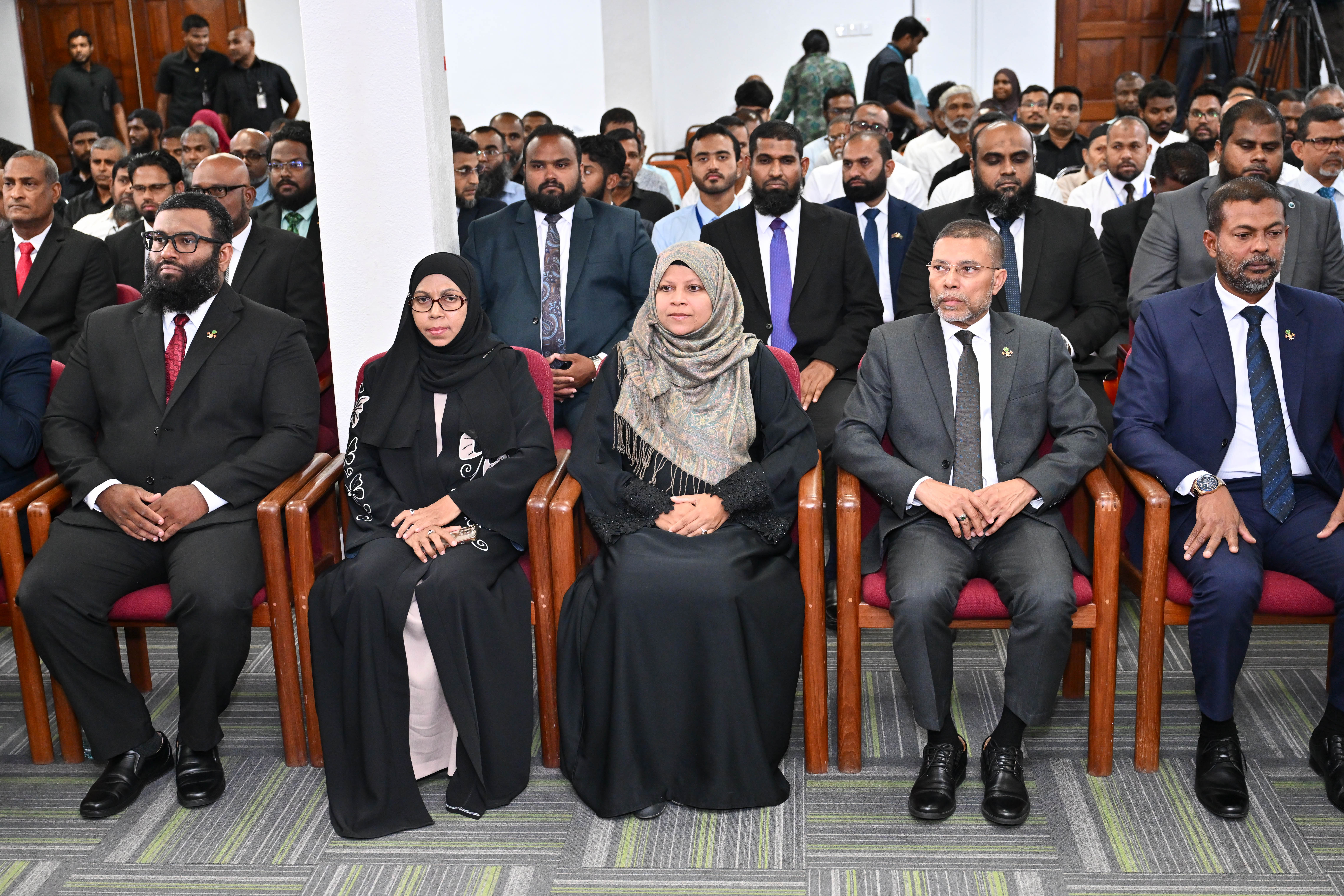 ރައީސުލްޖުމްހޫރިއްޔާގެ ދެކަނބަލުން، ޙާފިޡުން ދަސްވެނިވުމުގެ ރަސްމިއްޔާތުގައި ބައިވެރިވެވަޑައިގަތުން