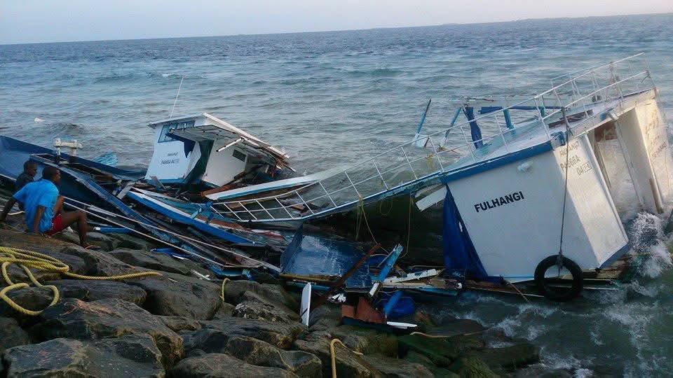 މީގެ 12 އަހަރު ކުރިން، އުނގޫފާރު ނެރުފައިކަށްޓަށް އެރި ، ރ އަލިފުށީ ފުޅަނގި ބޯޓު އެއްކޮށް ހަލާކުވެދިޔަ ހާދިސާ ---