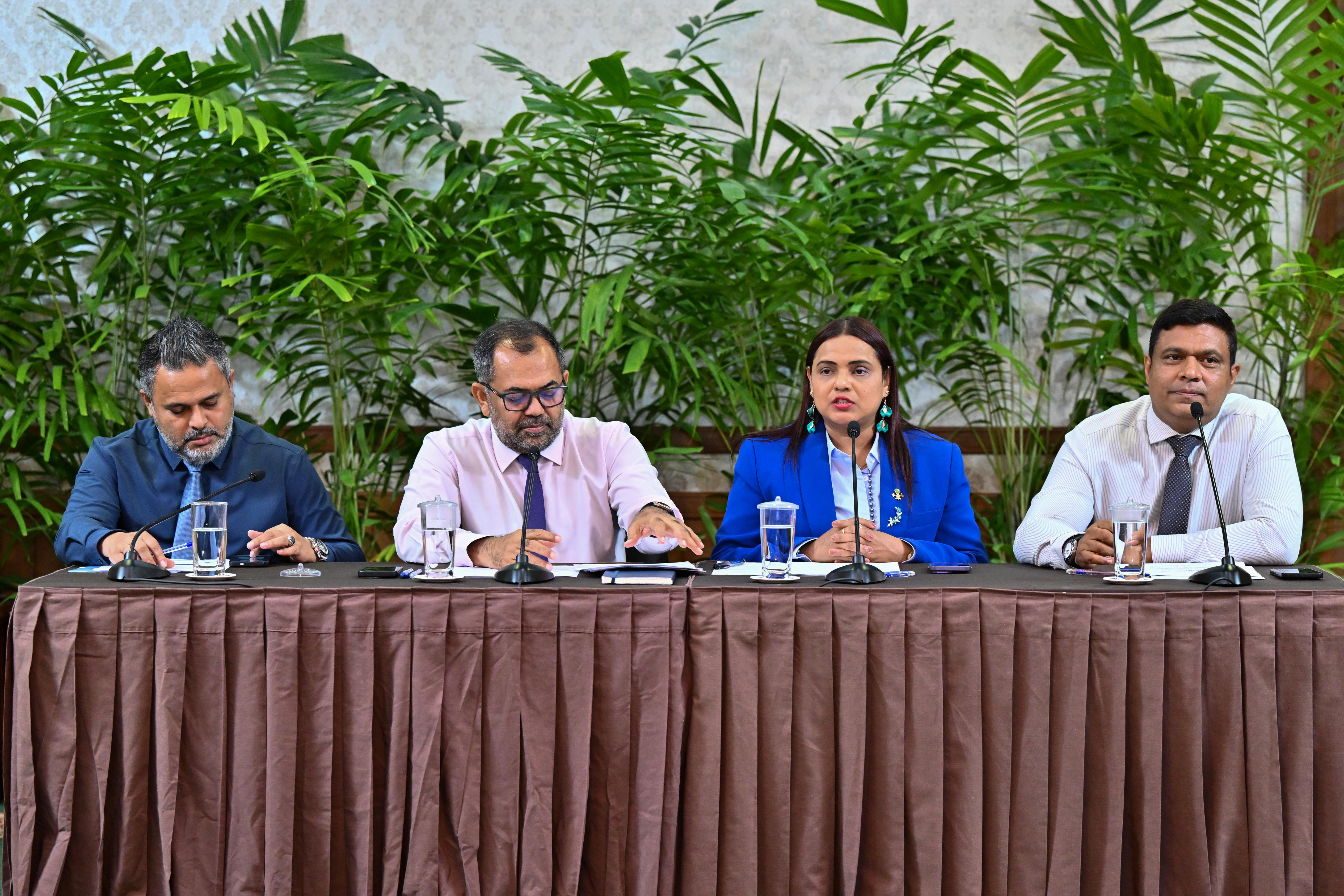 ހަމަނުޖެހުންތަކާ ގުޅިގެން ފަތުރުވެރިކަމަށް ލިބެމުންދާ ހީނަރުކަމުން އަރައިގަތުމުގައި ކާމިޔާބީ ލިބެމުންދާކަމުގައި ވަޒީރުންގެ ޚާއްޞަ ކޮމިޓީއިން ހާމަކުރައްވައިފި