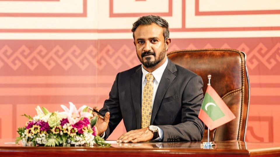 އ.ތ.މ ކޮމެޓީގެ ރައީސްގެ މުސާރަ ކަނޑައެޅުމުގައި ވެސް ފެނިގެންދަނީ ސަރުކާރުގެ ދޯހަޅި ސިޔާސަތު: މޭޔަރު އާޠިފް