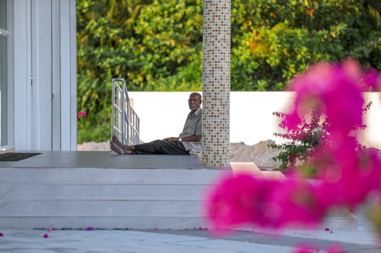 ސައްތާރުބެ ދޫކޮށް ދިޔައީ އަދުގެ ޖީލު ހިފަންވީ ނަމޫނާއެއް!