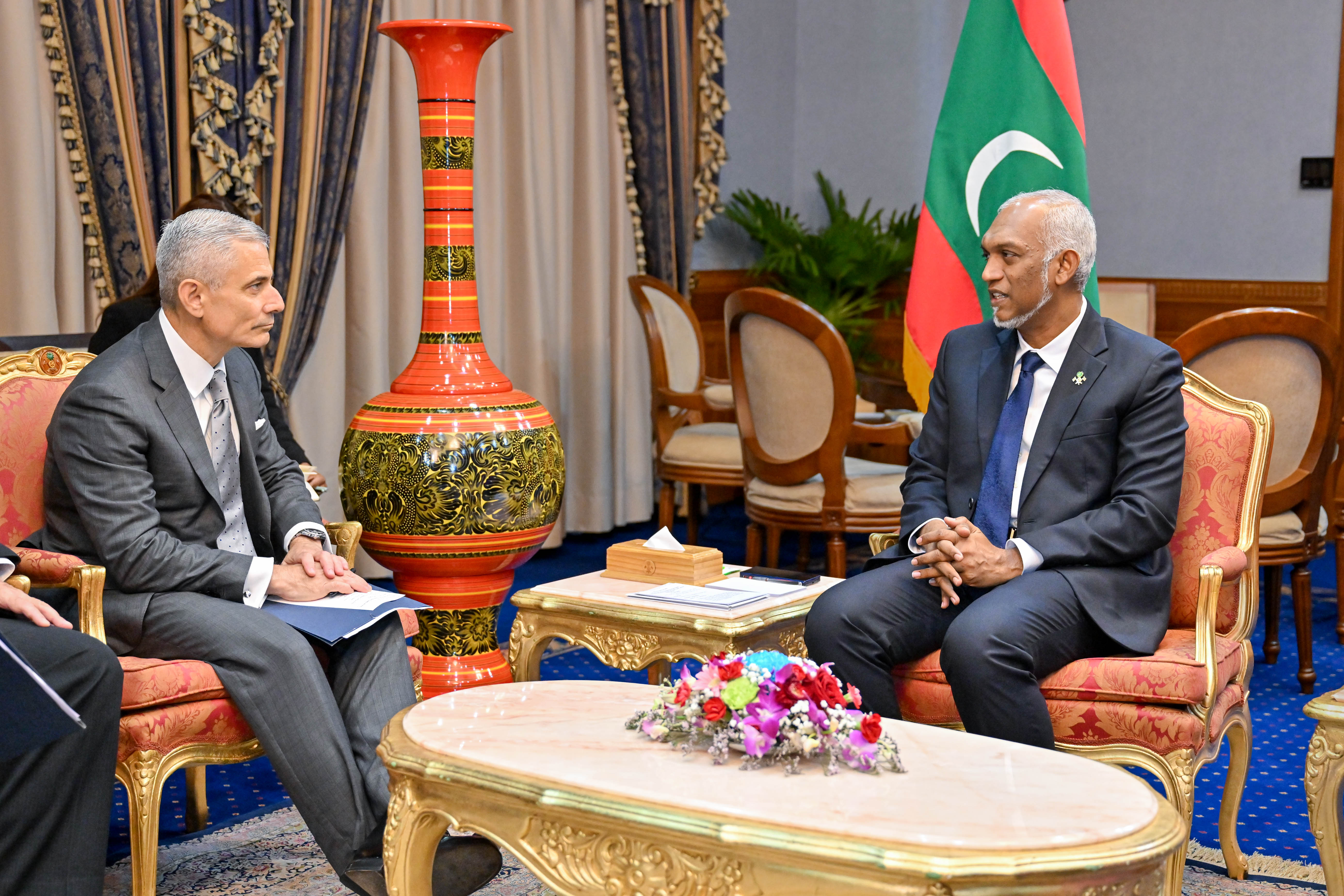 އިޤްތިޞާދީ އަދި މެރިޓައިމް ދާއިރާއިން ގުޅުން ބަދަހިކުރުމަށް ރާއްޖެއާއި އެމެރިކާއިން މަޝްވަރާކޮށްފި