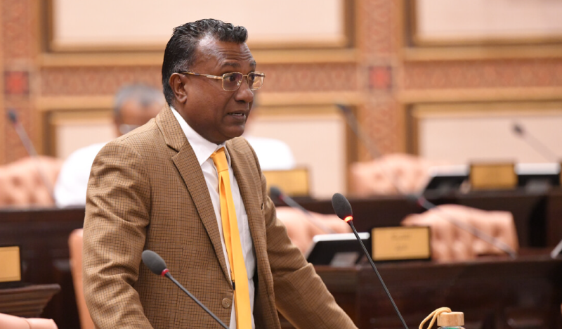 މެމްބަރު ޖާބިރު ވާދޫއަށް ވަޑައިގެން އާންމުންނާ ދިމާއަށް އަވަގުރާނަ ގޮވައިފި