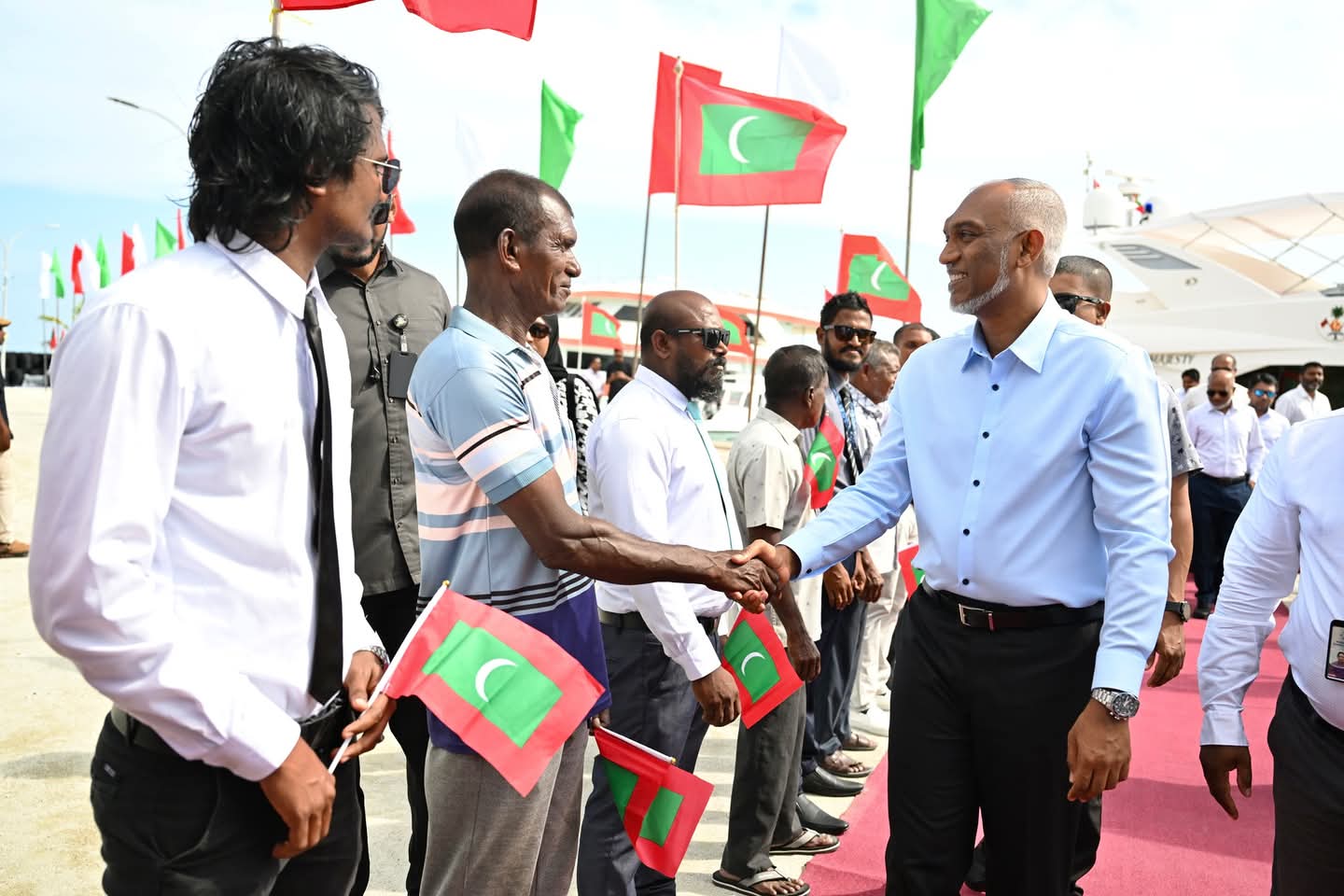 ރައީސް ޑރ.މުޢިއްޒު، ވާދޫއަށް ވަޑައިގެންފި