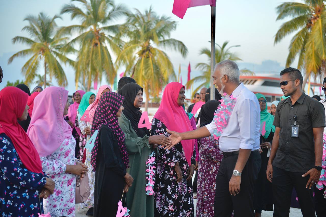 ވާދުއަށް ވަޑައިގެން ޑރ. މުއިއްޒު އިތުރުފުޅުހައްދަވައިފި
