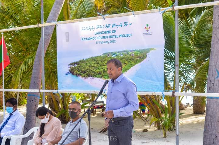 ފޮޓޯ: ރ. ވާދޫގައި ސިޓީހޮޓެލްގެ މަޝްރޫޢު އިފްތިތާޙްކުރަން ބޭއްވި ރަސްމިއްޔާތު