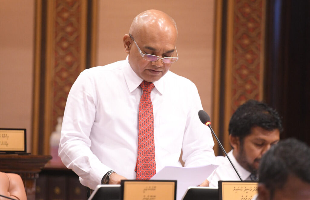 ރ. ވާދޫ ރައްޔިތުން އެދުން ތިން މަޝްރޫއެއް މުޅިން އަލަށް ބަޖެޓްގައި ހިމަނާފައިވާނެ: މެމްބަރު މުޙައްމަދު ރަޝީދު