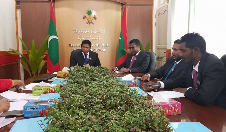 ރ. ވާދޫ ކައުންސިލުގެ  ރައީސް ކަމަށް އަނެއްކާ ވެސް ހުސެއިން ޢަލީ!