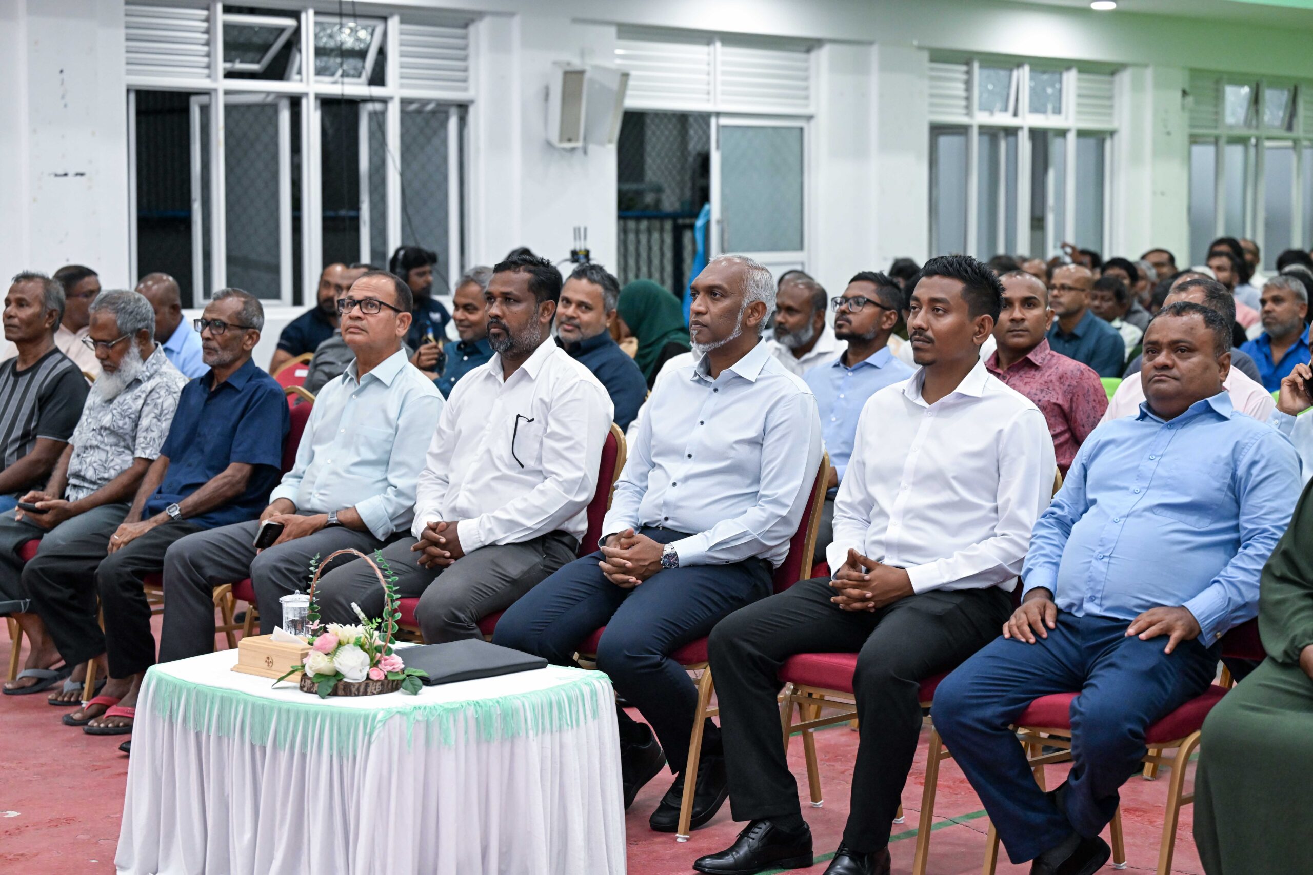މި ސަރުކާރުން ޤާއިމުކުރެއްވި ފުރަތަމަ އައިސް ޕްލާންޓްގެ ޚިދުމަތް، ރަސްމީކޮށް ފައްޓަވައިދެއްވައިފި