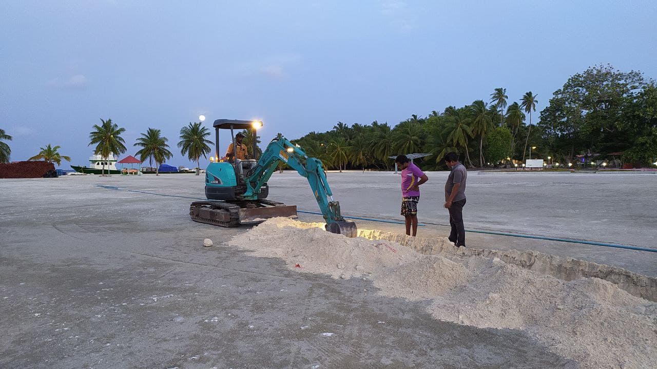 ވާދޫ ބަނދަރު ސަރަހައްދުން ބޯފެން ލިބޭނެ ގޮތް ހަދަނީ