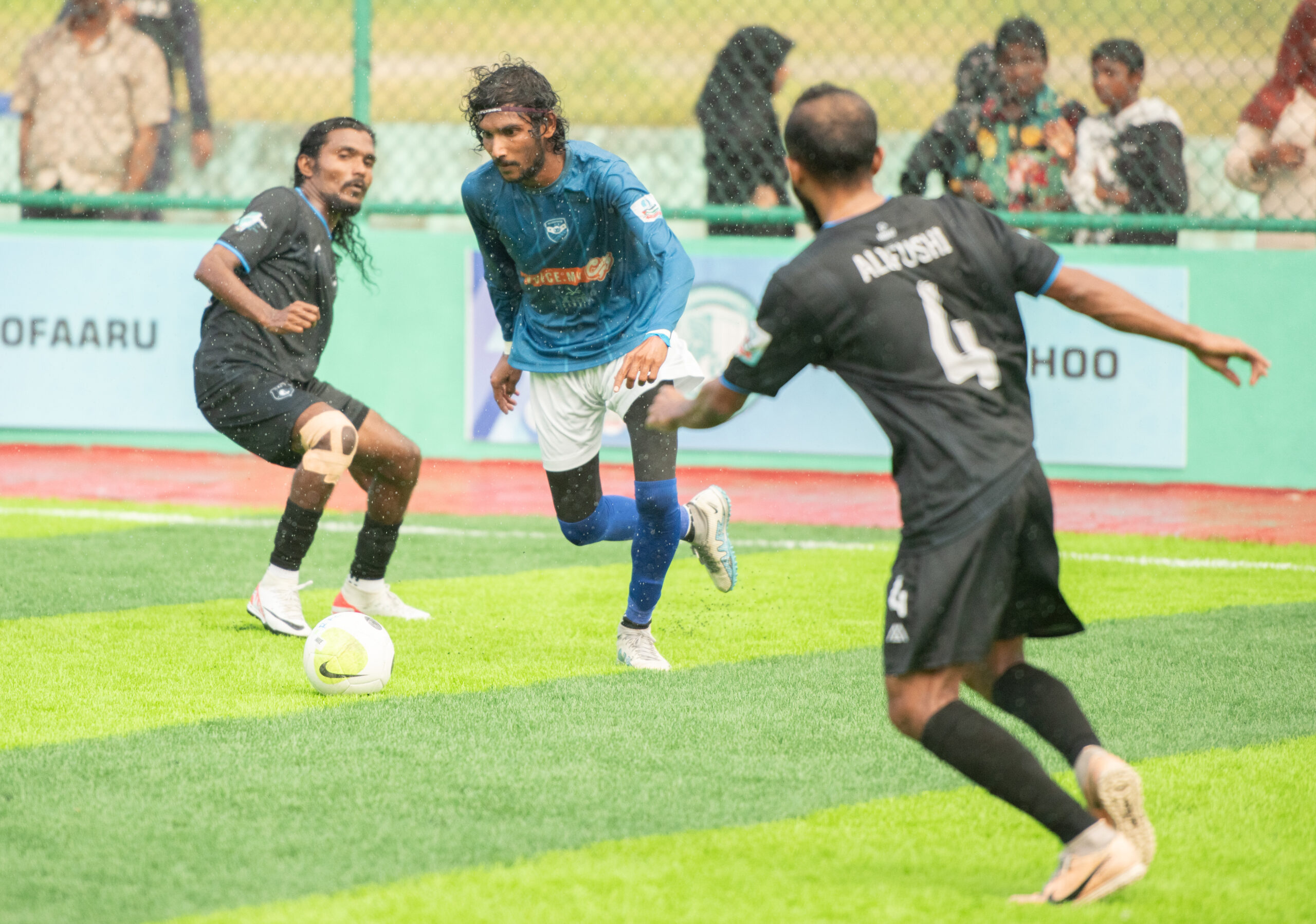 ރ. އަތޮޅު ފުޓްސަލް ޗެލެންޖް 2023: ގުރޫޕް އޭގެ އިނގުރައިދޫއާއި އަލިފުށި ސެމީ ފައިނަލަށް