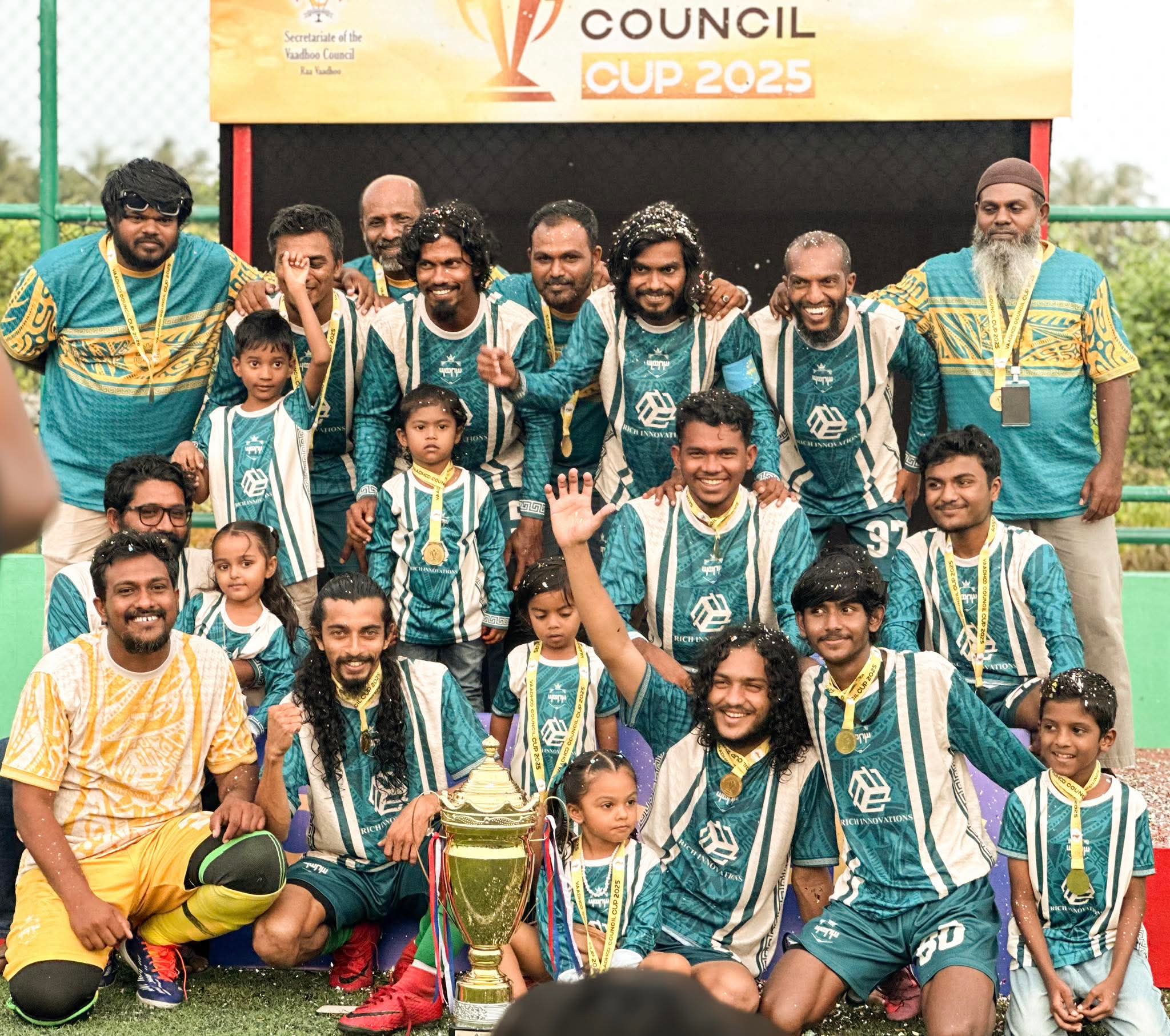 ރ. ވާދޫ ފުޓްސަލް ކަޕް 2025ގެ ޗެމްޕިއަންކަން ނިއުބޯން އެފްސީން ހޯދައިފި